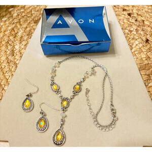 Avon Yellow Glass Stone Necklace & Earrings Y Style Silver Tone